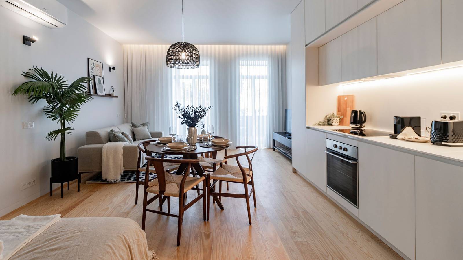 Appartement entier, Almada 551 - 2.2 l Sleek Serenity by Lovelystay in Cedofeita, Porto
