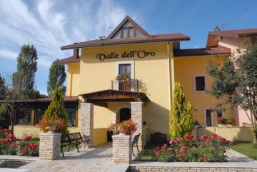 Hôtel pour 4 personnes, avec balcon ainsi que jardin et vue à Pescasseroli