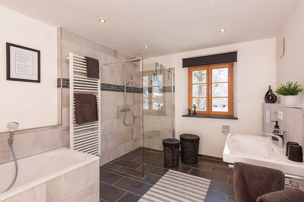 Ganze Wohnung, My Stay: Erholung zwischen Chiemseestrand & Kampenwand, viel Platz mit 79 qm in Bernau am Chiemsee, Chiemsee
