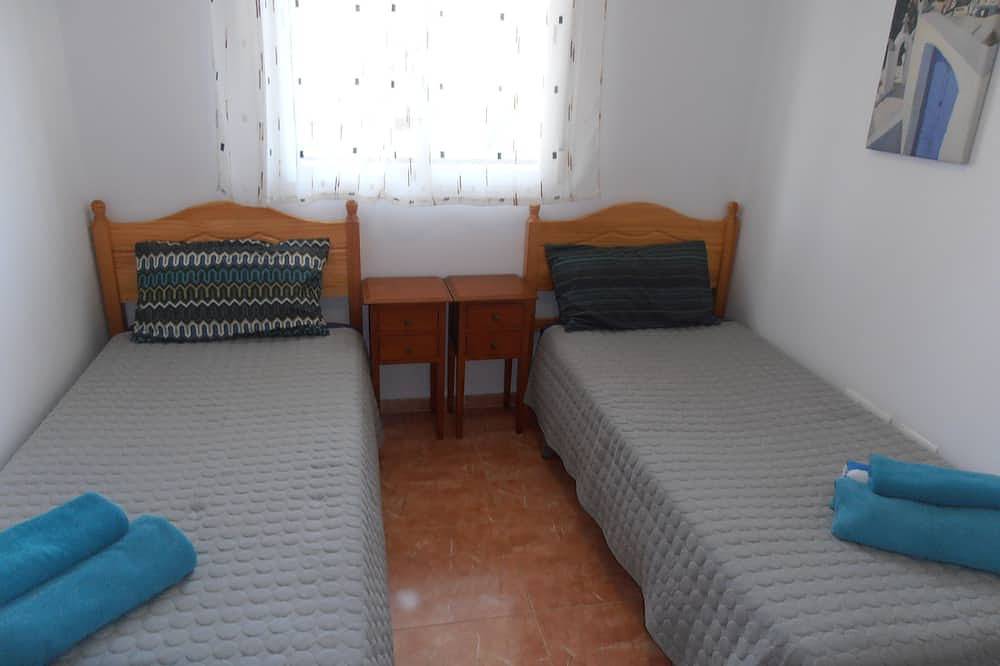Entire apartment, Penthouse with roof terrace, private pool, Air con, Free Wi-Fi, 400m from beach in Playas de Vera, Vera