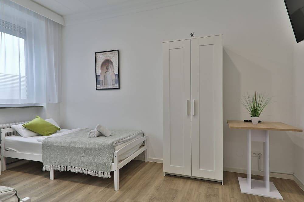 Ganze Wohnung, Big Family Suite mit 7 Betten in der Göppinger Innenstadt in Göppingen, Landkreis Göppingen