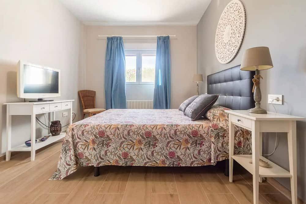 Casa de campo con jardin totalmente vallado a 15 min de Valencia in Valencia, Costa de Valencia