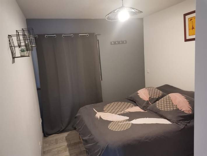 Gîte pour 2 personnes, avec terrasse à Pommiers (Loire)