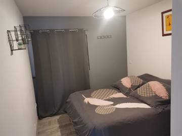 Gîte pour 2 personnes, avec terrasse à Pommiers (Loire)