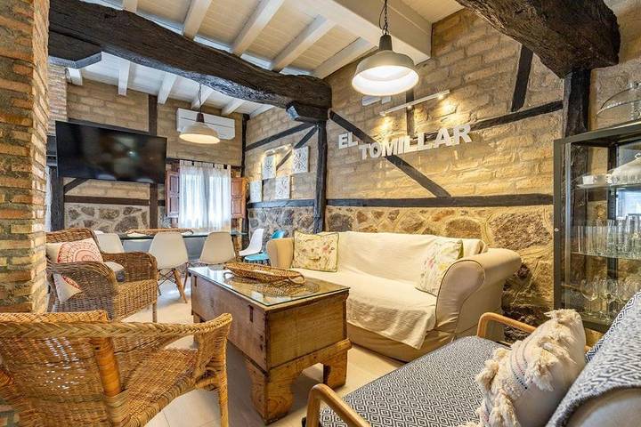 Casa rural para 11 personas, con vistas y balcón, Familias con niños en La Vera