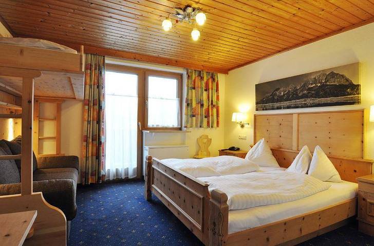 Hotel für 2 Personen, mit Sauna und Garten, kinderfreundlich in Oberndorf in Tirol - 4