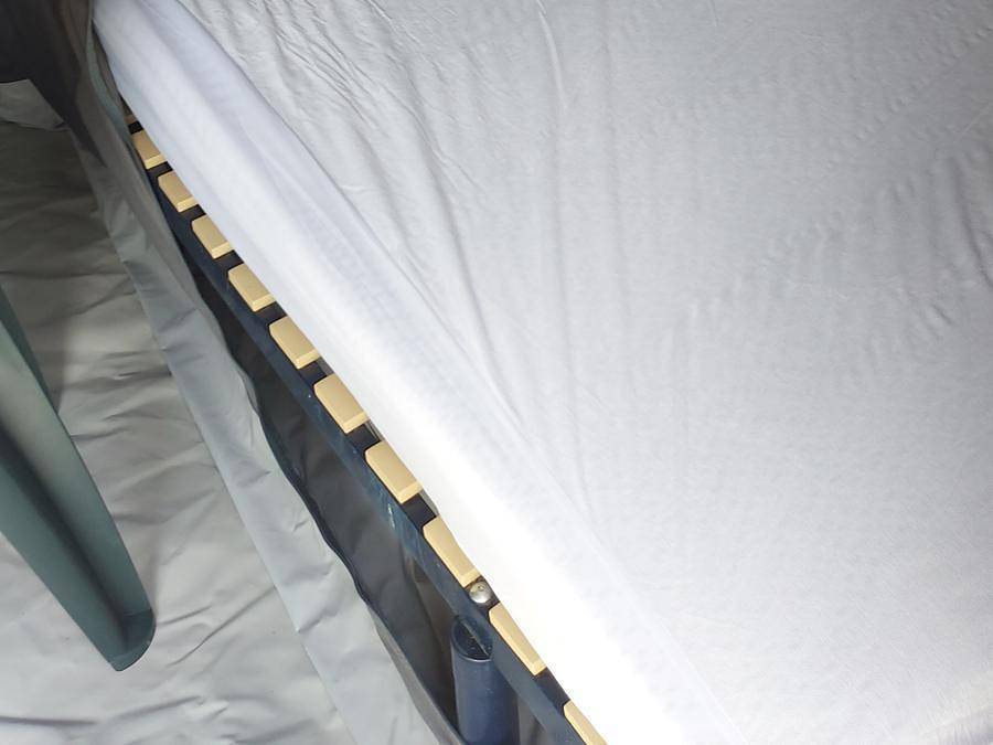 Camping du Grand Pré - Tente 4 personnes - Le Mouron Délicat Parcelle 26 Tente "Prêt à Camper" in Long, Région d'Abbeville