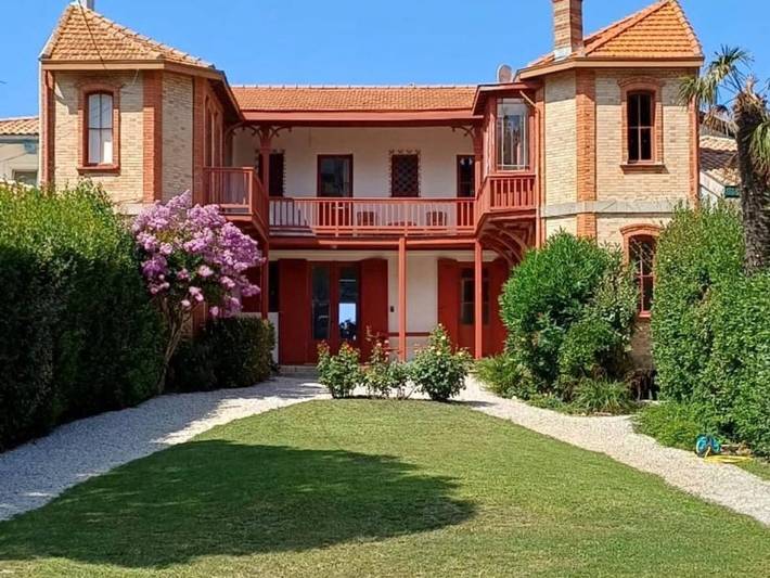 Villa pour 15 personnes, avec Balcon dans Pereire