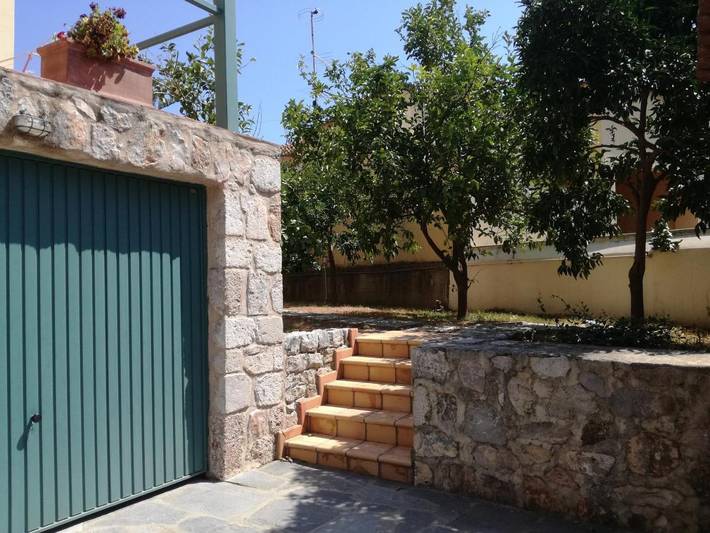 Gîte pour 3 personnes, avec vue et jardin dans Leonidion - 2