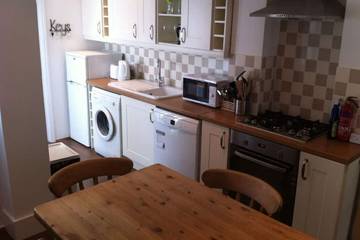 Cottage for 4 Guests in Twickenham, London, Picture 3