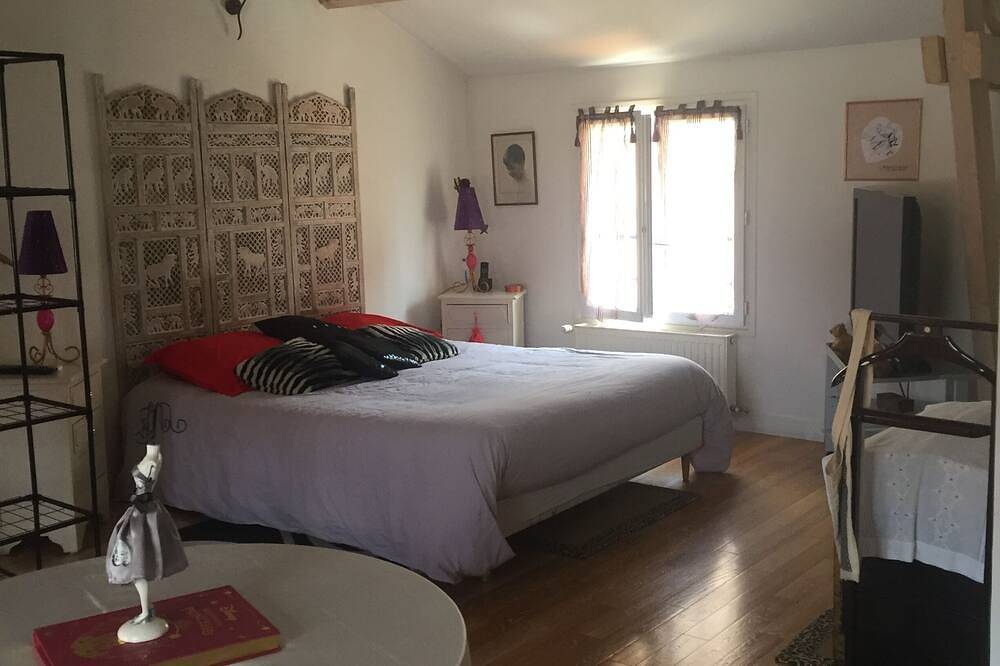 Casa Paris Isla de Francia Porte d'Orléans in Montrouge, Altos del Sena