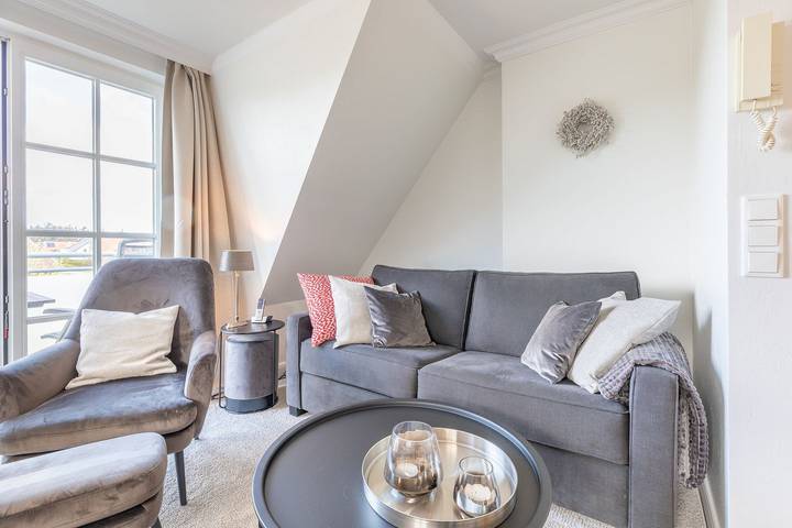 Ganze Wohnung, Luxuriöses zwei-Raum Appartement im Ober- & Dachgeschoss, ca. 52 qm Nutzfläche. in Nordfriesische Inseln (Schleswig-Holstein) (Schleswig-Holstein), Wenningstedt