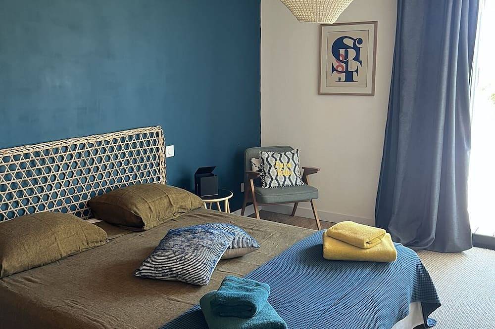 Villa bord de mer ,quartier des  Lecques  à Saint-cyr sur mer in Saint-Cyr-sur-Mer, Côte méditerranéenne (France)