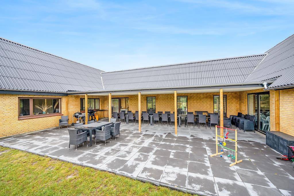 Großes Ferienhaus für 30 Personen mit Pool und großem Aktivitätsraum in Ikast-Brande