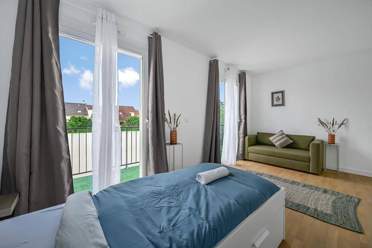Four-Bedroom House in Bezons, Val-d'Oise