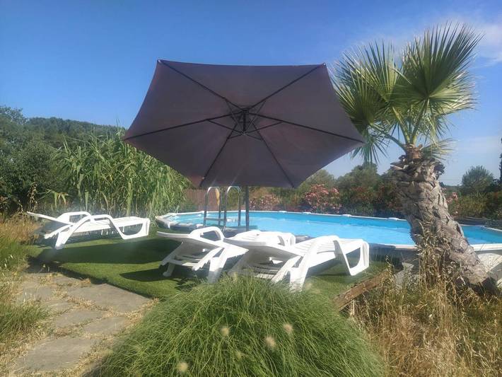 Maison d’hôte pour 4 personnes, avec vue ainsi que piscine et jardin, animaux acceptés