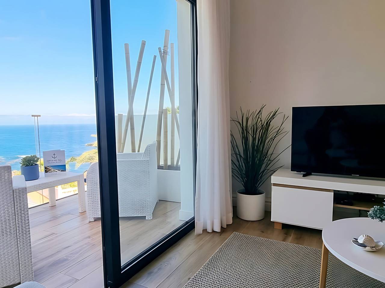 Ganze Wohnung, Authentisches Haus mit beheiztem Pool und Meerblick in Los Realejos, Teneriffa Nord