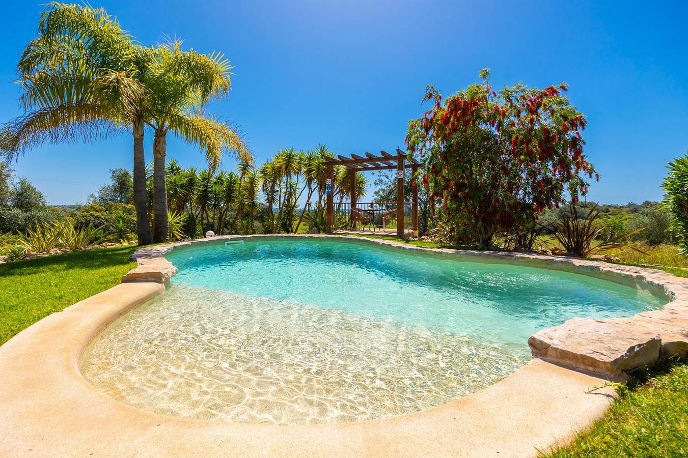 Villa para 2 pessoas com terraço in Mexilhoeira Grande, Distrito de Faro