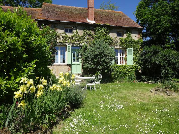 Gîte pour 2 personnes, avec jardin dans Allier