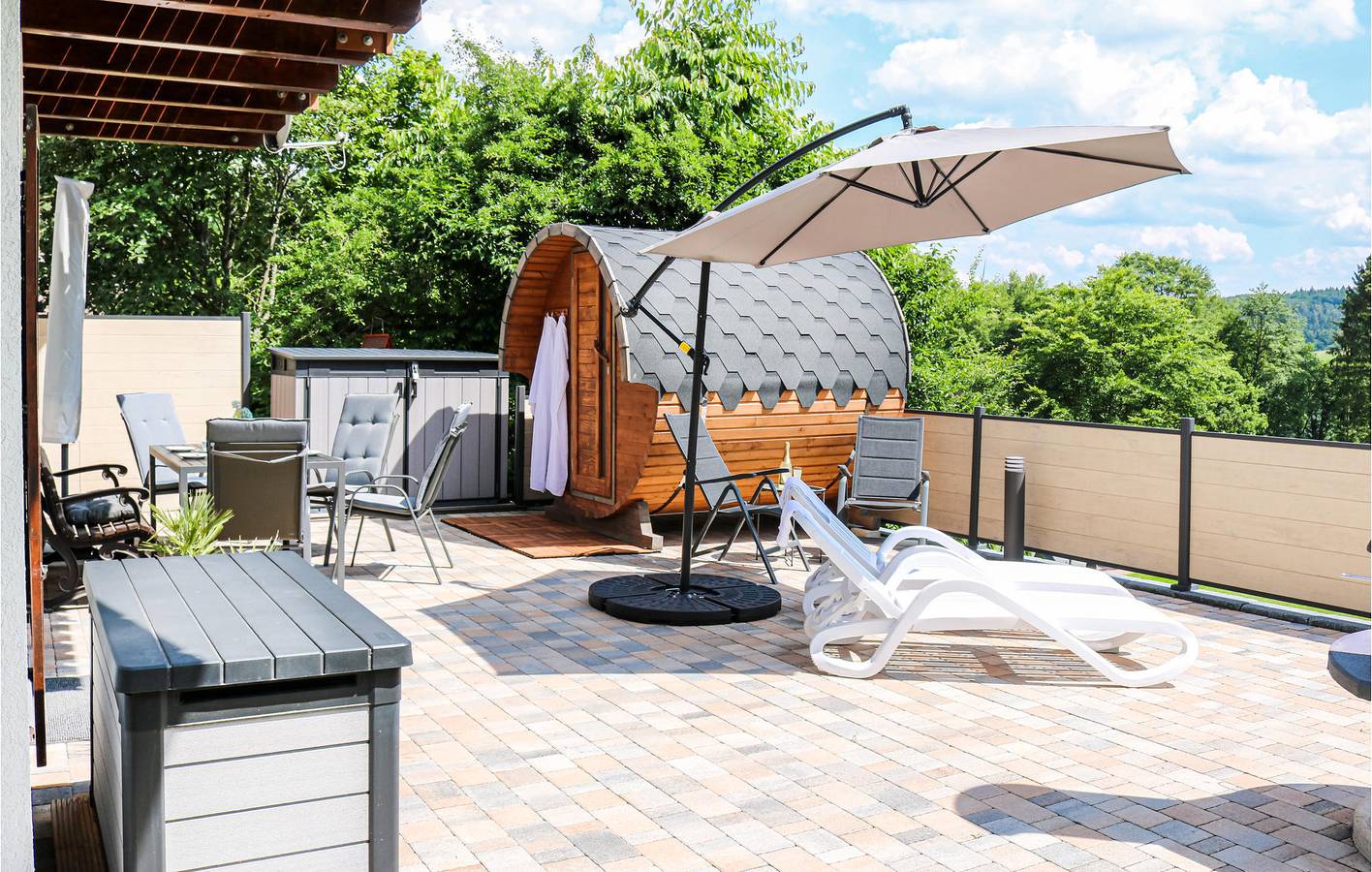 Rückzugsort im Stadtzentrum mit Terrasse und Parkplatz in Kirchheim, Knüllgebirge