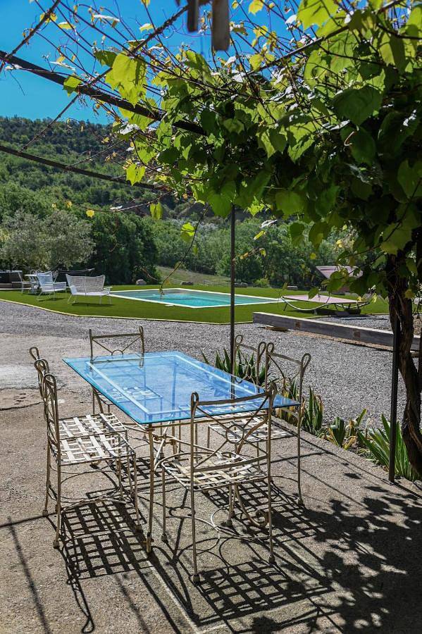 Three-Bedroom House in Viens, Parc naturel régional du Luberon