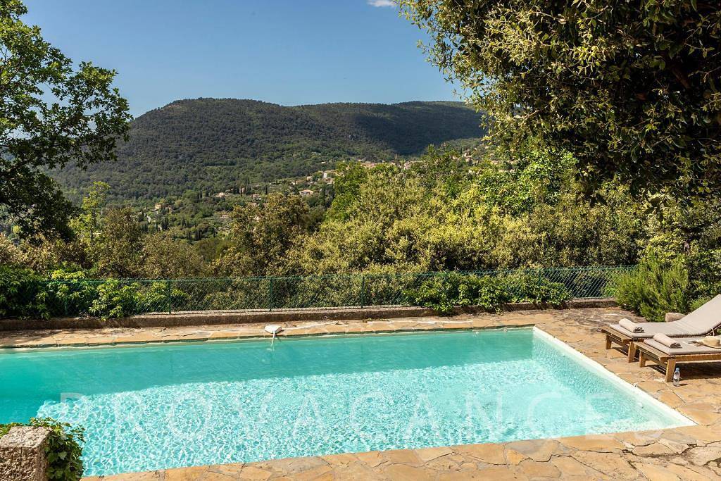 Stone house with view and pool in Bargemon in Bargemon, Draguignan region