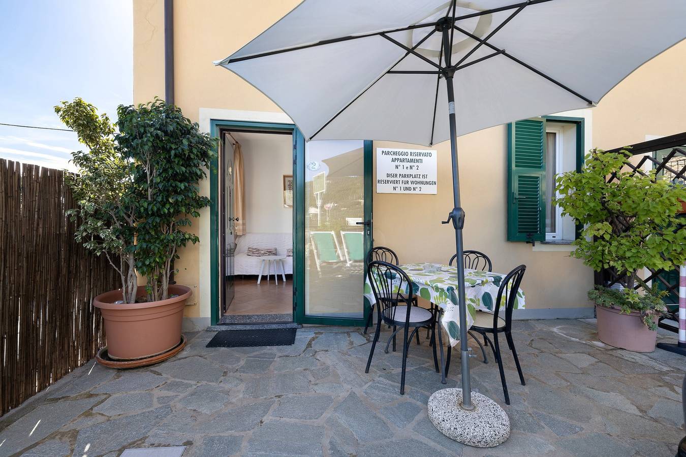 Appartamento intero, Appartamento 'La Realidad 2' con piscina condivisa, Wi-Fi e aria condizionata in Finale Ligure, Comune di Finale Ligure