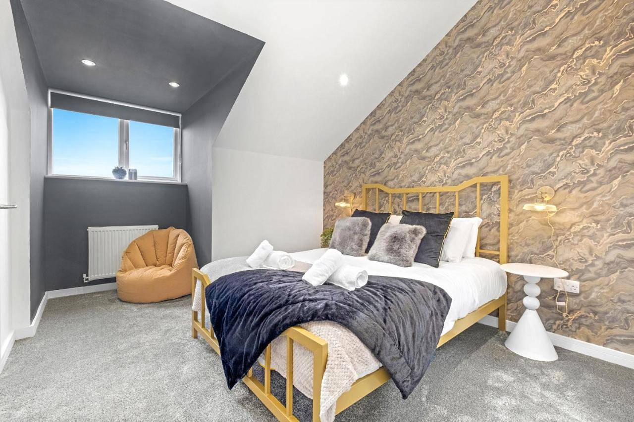 Three-Bedroom Holiday Home in Worcester, Worcestershire