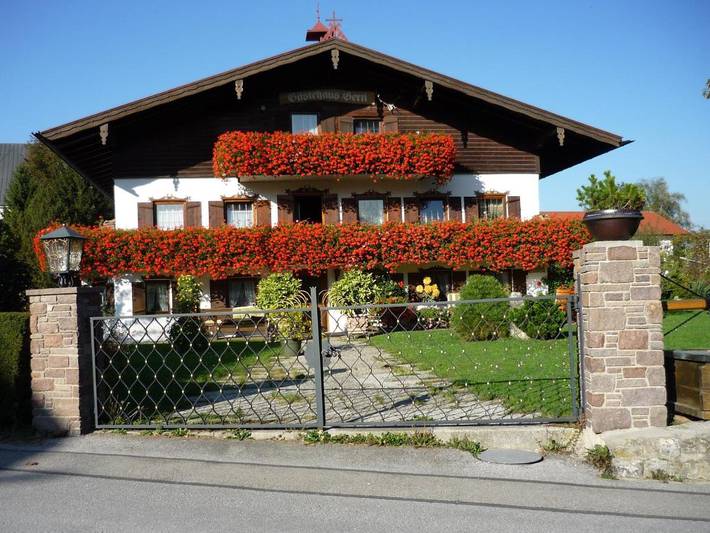Gästehaus Gerti - Doppelzimmer/Dusche-Wc 27 qm in Kiefersfelden, Bayerische Alpen