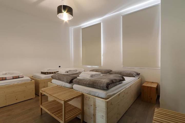 Ferienwohnung für 4 Personen, mit Whirlpool und Garten sowie Pool und Sauna