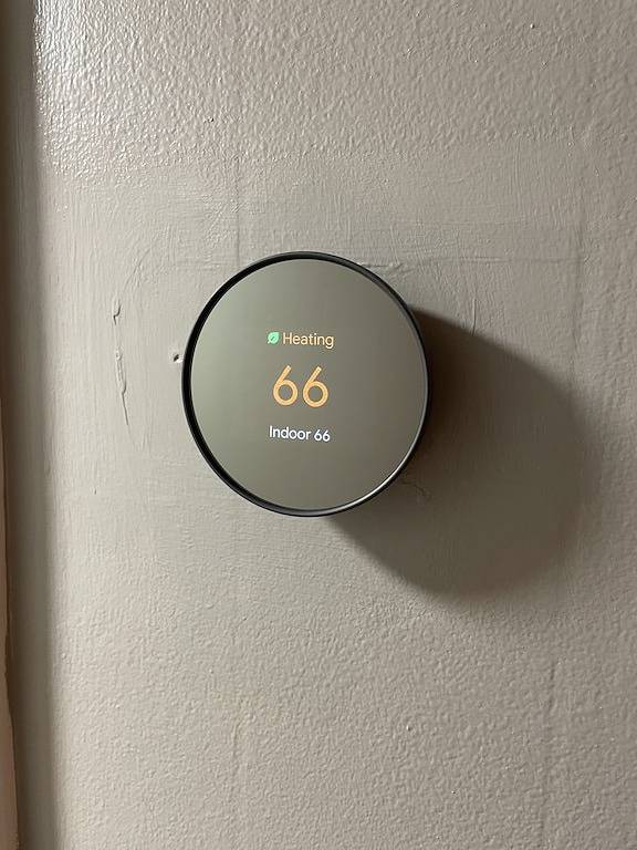 Dolly inspired 1940s 2 bedroom Bungalow near Laurel Lake, hiking, and more in Daniel Boone National Forest