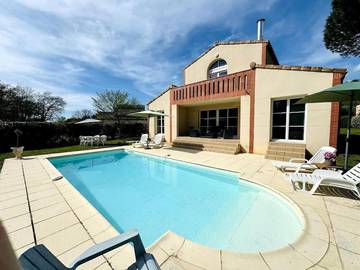 Gîte pour 6 personnes, avec balcon et piscine à Pont-de-Larn