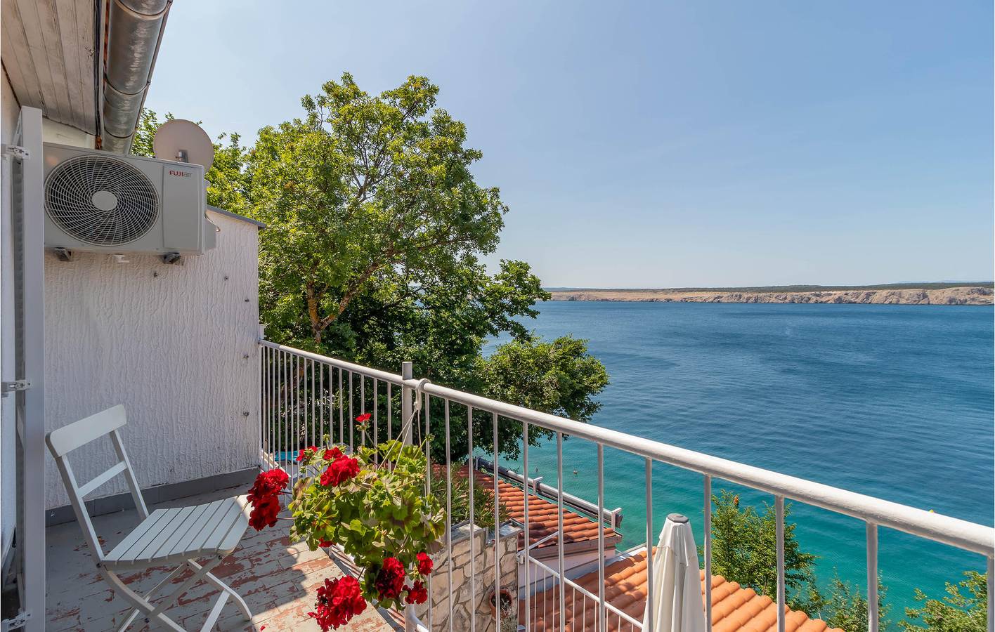 Ferienhaus für 4 Personen mit Terrasse in Jadranovo, Primorje-Gorski Kotar