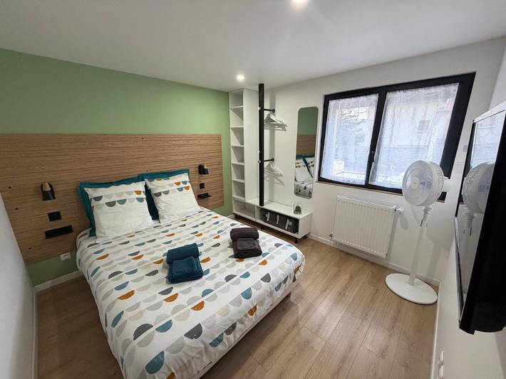 Gîte pour 3 personnes, avec piscine ainsi que jardin et vue, animaux acceptés à Givors - 4