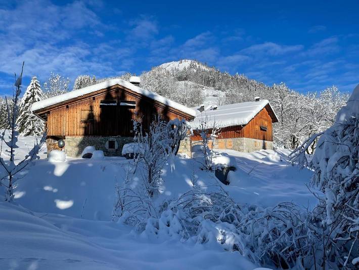 Gîte pour 4 personnes, avec vue et jardin à Mégevette