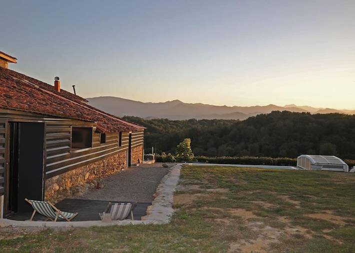 Location de vacances pour 4 personnes, avec jardin ainsi que vue et piscine à Ponlat-Taillebourg - 3