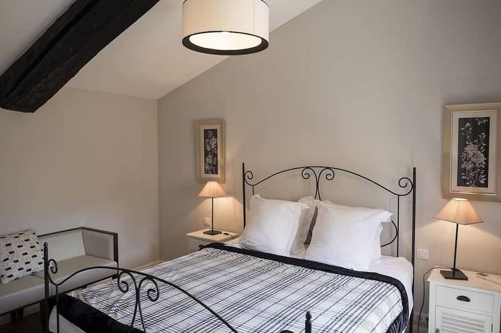 Gîte pour 4 personnes dans Office De Tourisme Du Pays Des Sorgues Et Des Monts De Vaucluse - 3