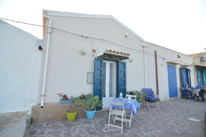 Casa vacanza per 3 persone, con panorama e giardino - 1