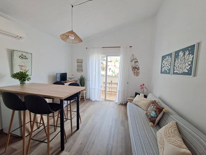 Ganze Wohnung, Apartment mit Meerblick am Strand in Cala en Bosc, Ciutadella