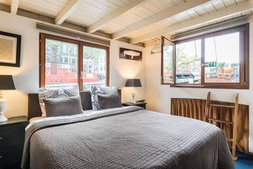 House Boat for 4 Guests in Jordaan, Dutch Coast, Picture 4