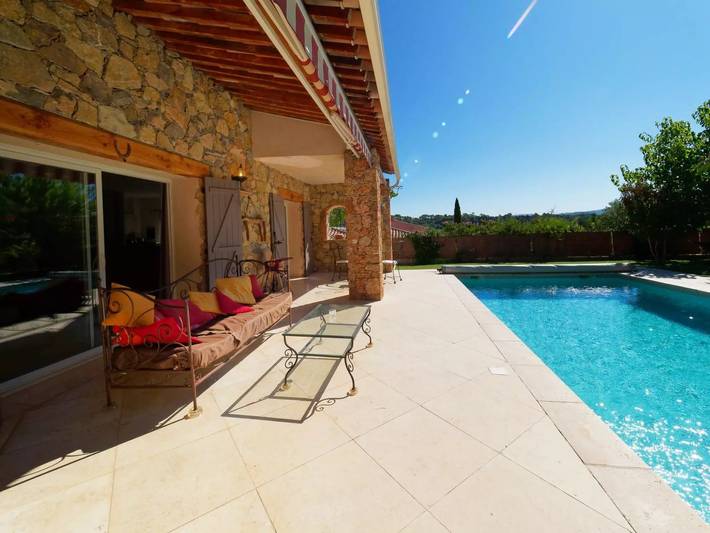 Villa für 8 Personen, mit Pool und Garten sowie Sauna - 1