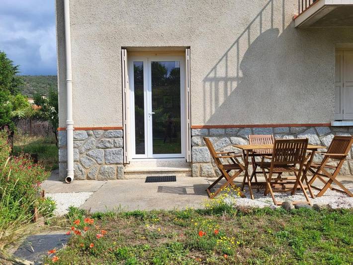 Appartement de vacances pour 3 personnes, avec jardin et vue