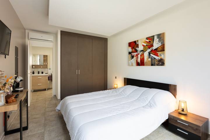 Ferienwohnung für 2 Personen, mit Garten und Whirlpool
