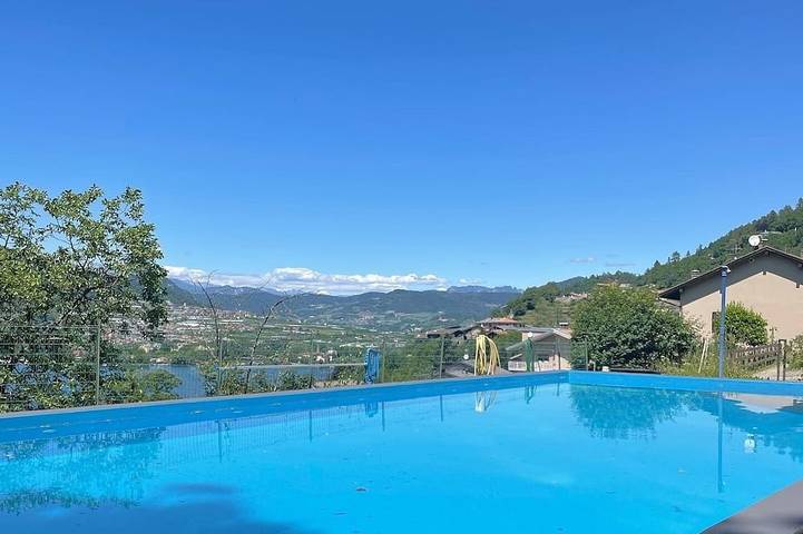 Ferienwohnung für 4 Personen, mit Terrasse und Pool, mit Haustier am Caldonazzosee