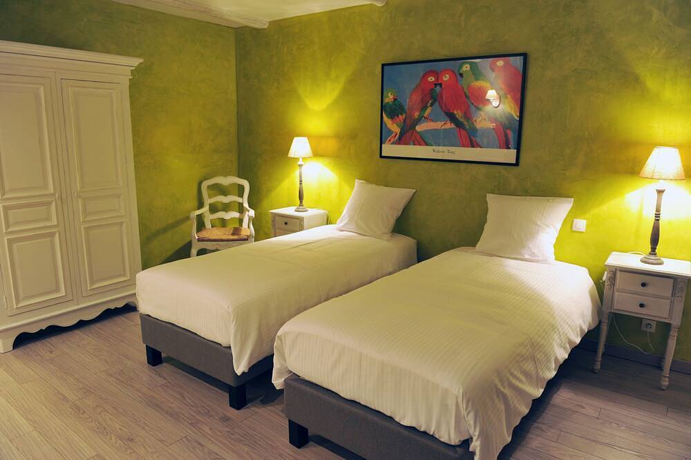 Charming Gite In Provence In The Heart Of The Vines in Sarrians, Vaucluse