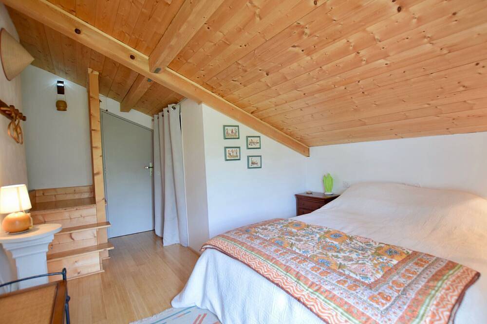 Encantadora casa familiar, se admiten mascotas, estacionamiento, calefacción por suelo, estufa in Saint-Paul-en-Chablais, Thonon-les-Bains region