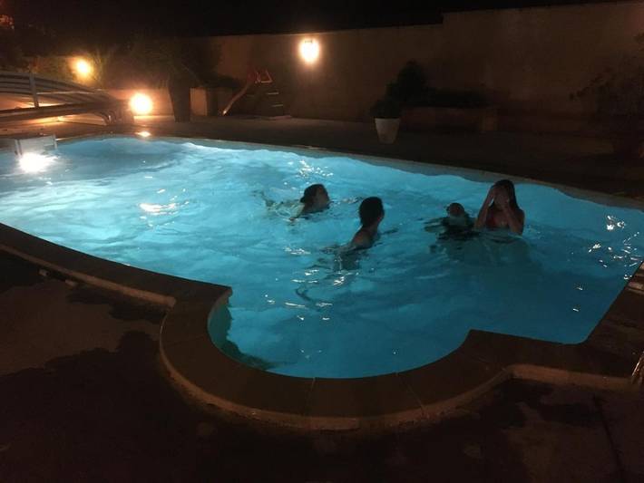 Maison d’hôte pour 4 personnes, avec terrasse et jardin ainsi que piscine et vue à Châteauneuf-de-Gadagne - 4