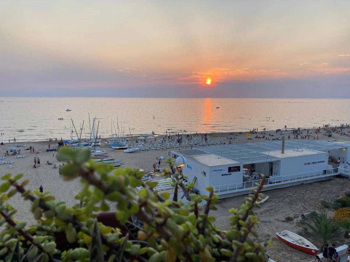 Ganze Wohnung, Terrazza sul mare in Scoglitti, Vittoria