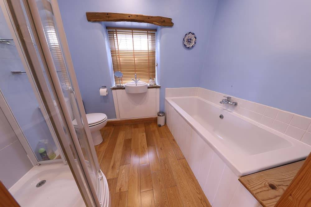 Deepdale, Nr Dent, Yorkshire, The Yorkshire Dales, England - Sleeps 6 in Yorkshire Dales National Park