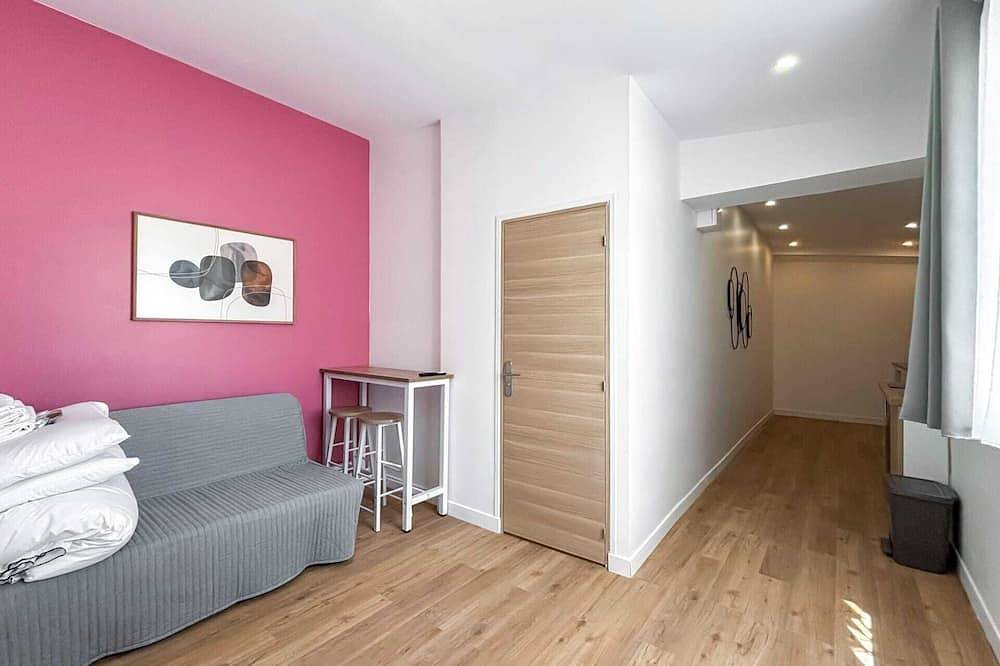 Apartamento entero, Hoche C 113 - Dos Habitaciones Piso, Capacidad 6 in Le Pré-Saint-Gervais, Sena-Saint Denis